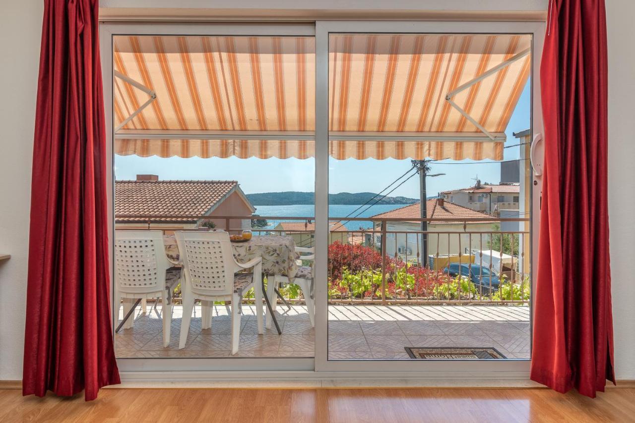 Comfortable Apartment Near The Sea Traù Esterno foto