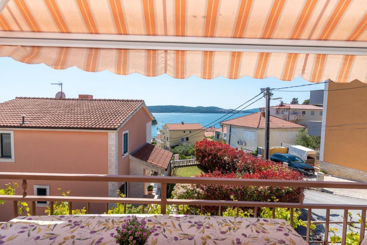 Comfortable Apartment Near The Sea Traù Esterno foto