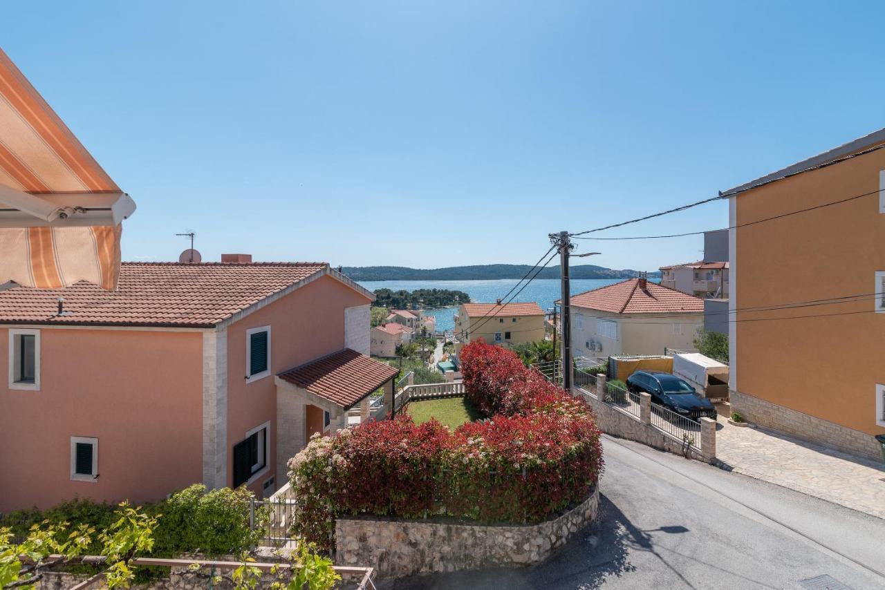 Comfortable Apartment Near The Sea Traù Esterno foto