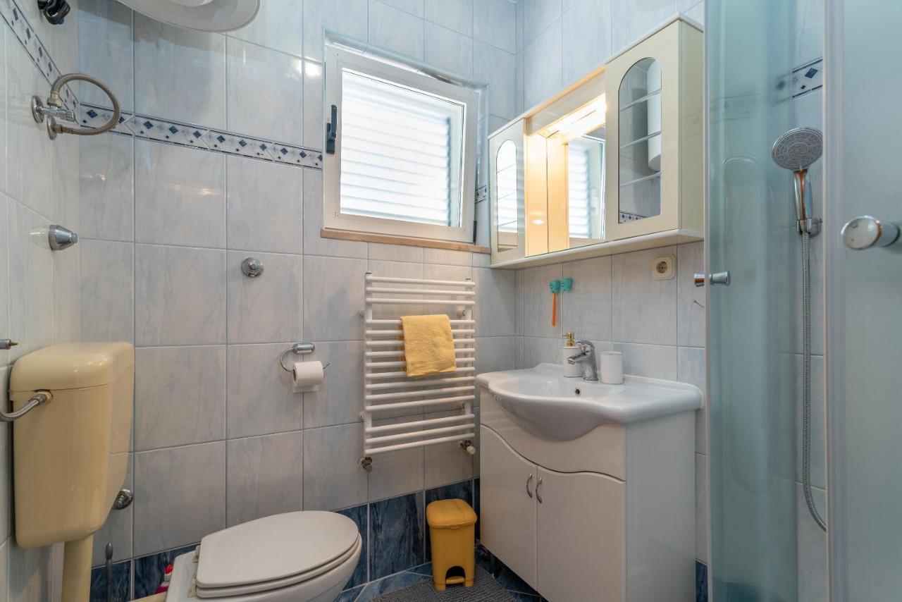 Comfortable Apartment Near The Sea Traù Esterno foto