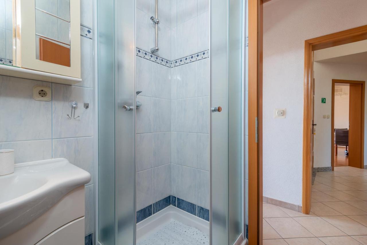 Comfortable Apartment Near The Sea Traù Esterno foto