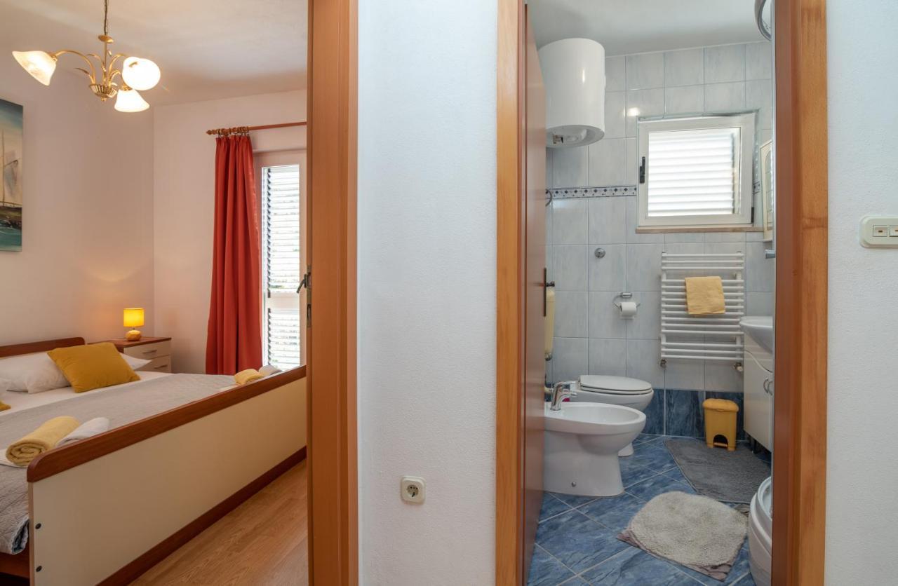 Comfortable Apartment Near The Sea Traù Esterno foto