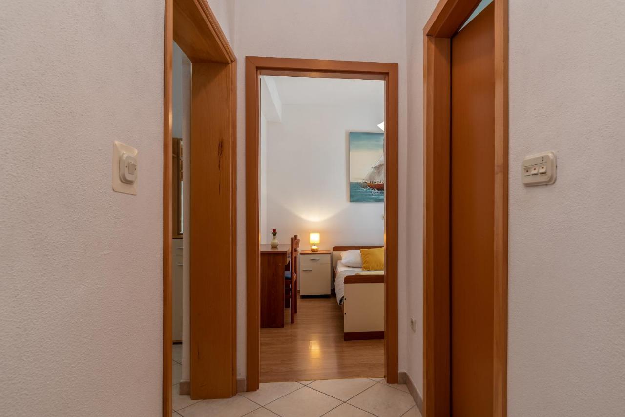 Comfortable Apartment Near The Sea Traù Esterno foto