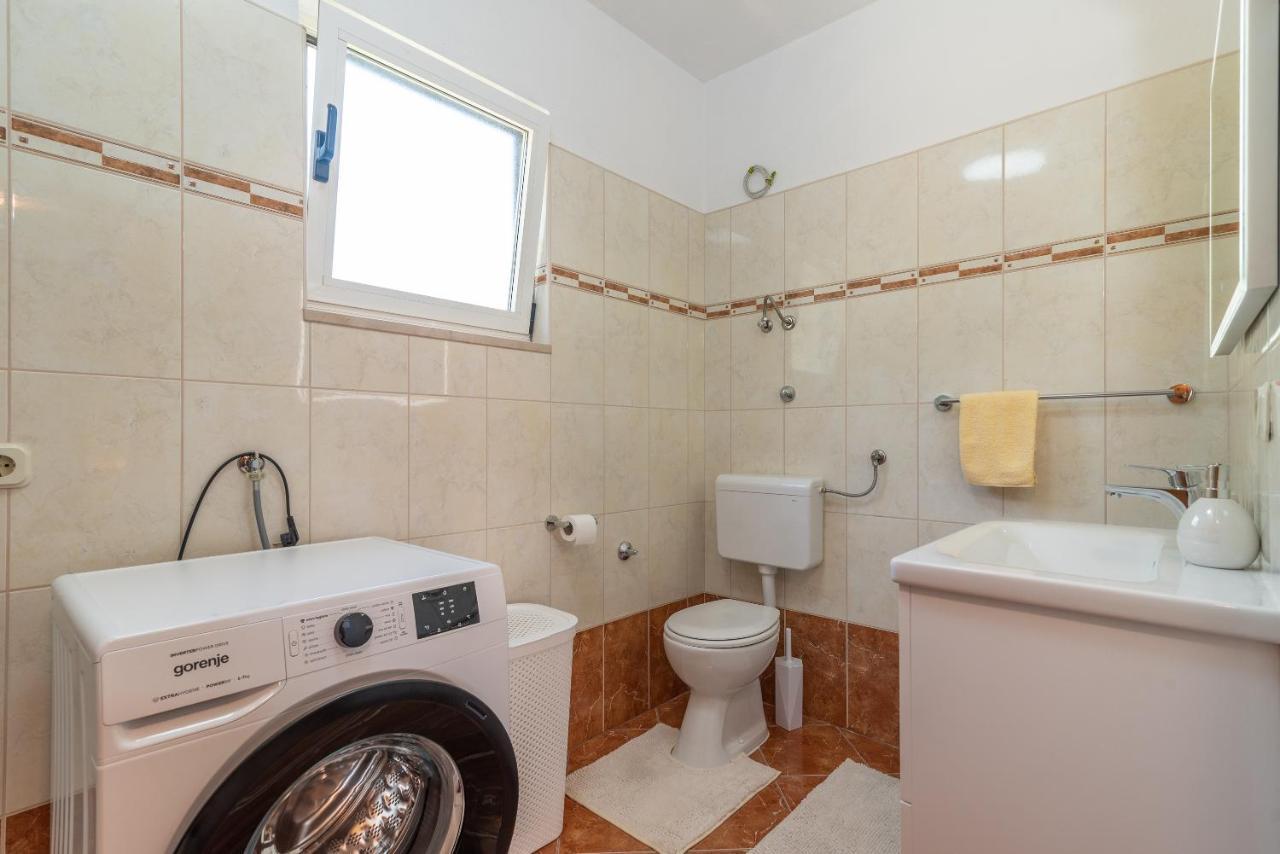 Comfortable Apartment Near The Sea Traù Esterno foto